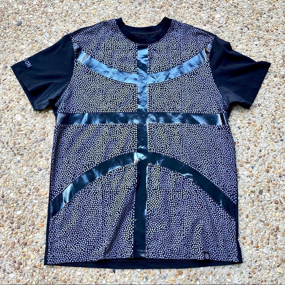 Hudson Outerwear Men’s Basketball Theme Black Short Sleeve Shirt Size L